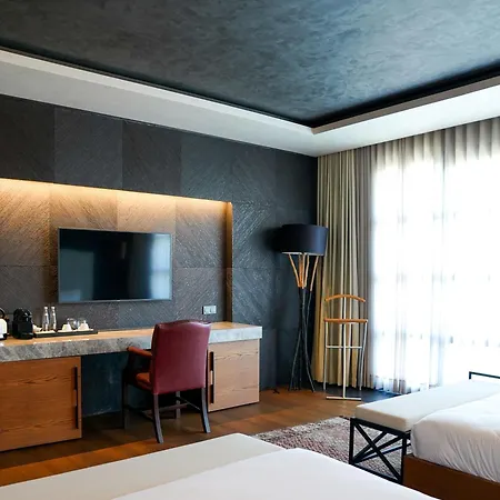 Saranta Hotel