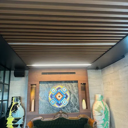 Hotel Saranta *